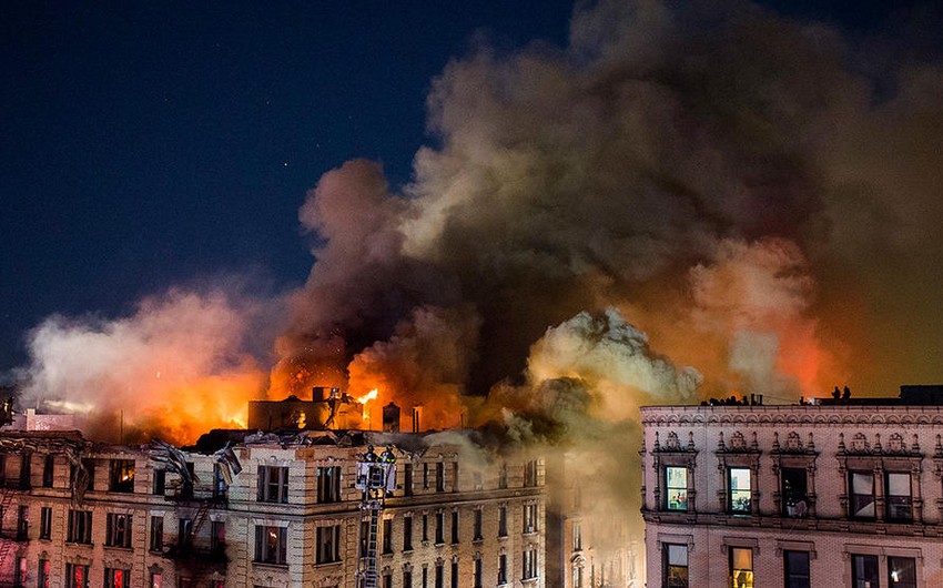 Не менее 14 человек пострадали при пожаре на Манхэттене