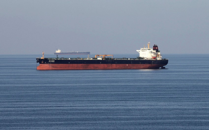 Во Франции задержали судно РФ с автомобилями за нарушение режима санкций