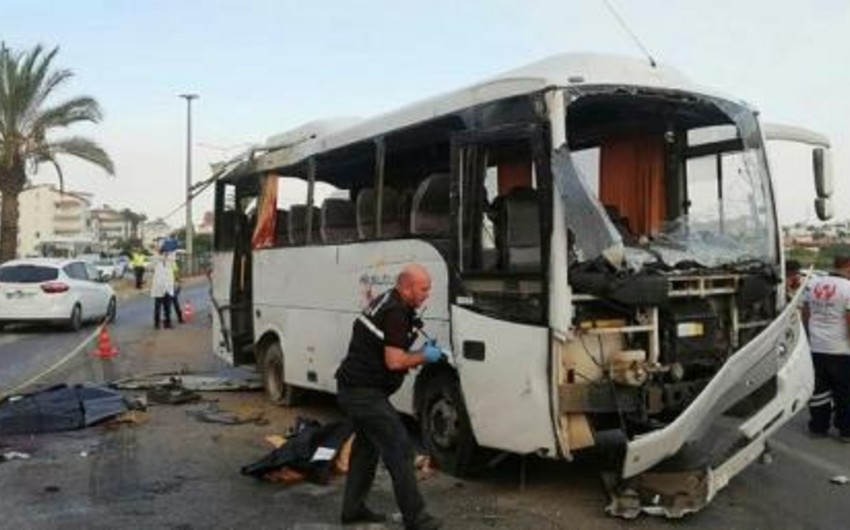 Casualties reported in road accident involving passenger bus in Turkiye