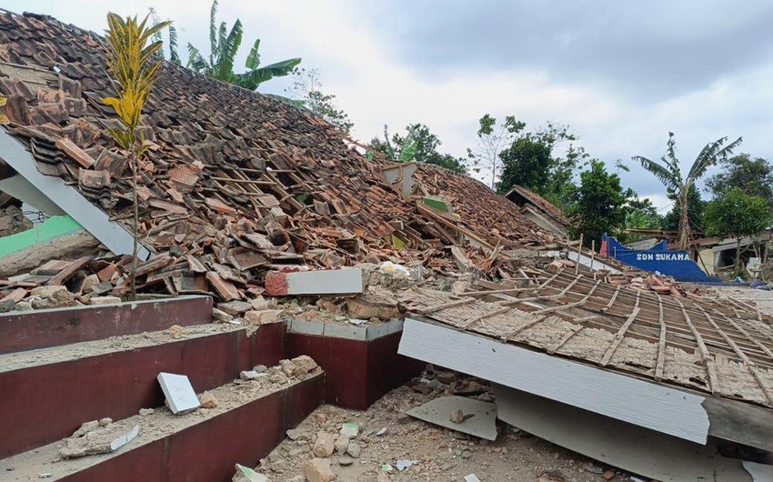Death toll from Indonesia earthquake rises to 310