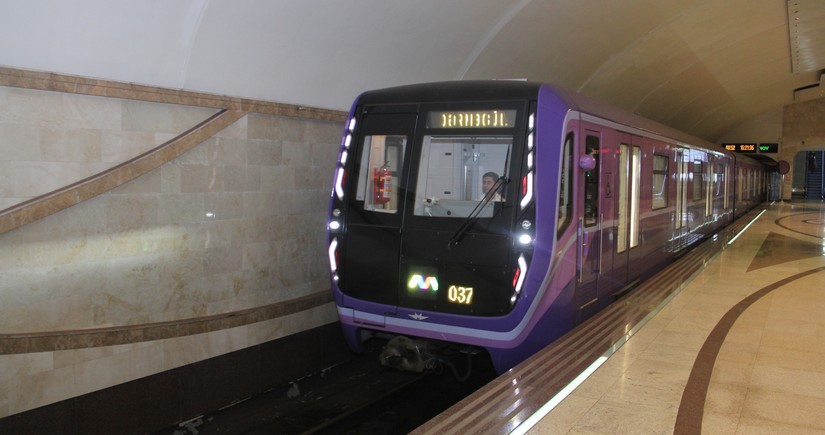 Bakı metrosunda daha bir sərnişin qatar yoluna düşüb