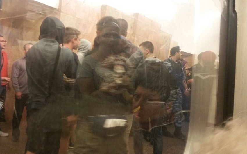 ​Moskva metrosunda Spartak və ÇSKA azarkeşləri arasında kütləvi dava olub