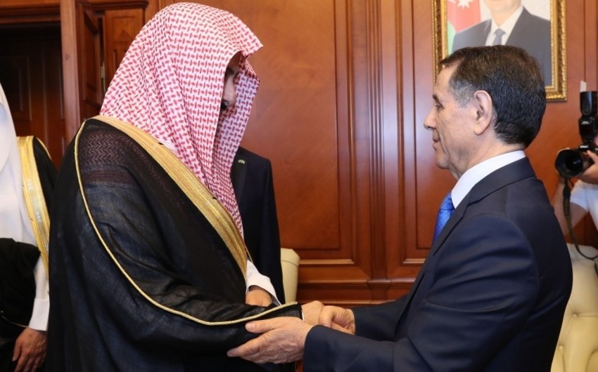 Azerbaijani Prime Minister met with Saudi Minister of Justice