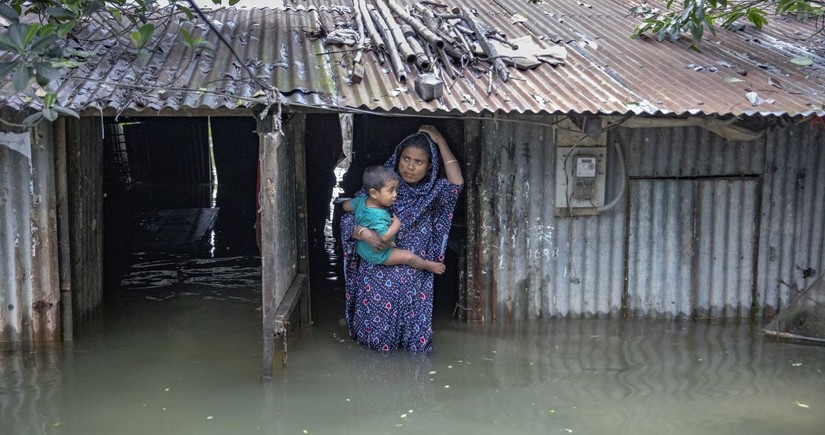 Banqladeşdə 2 milyona yaxın insan daşqınlardan zərər çəkib