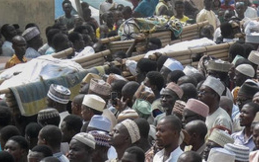 В Нигерии при обрушении крыши церкви могли погибнуть до 200 человек - ОБНОВЛЕНО