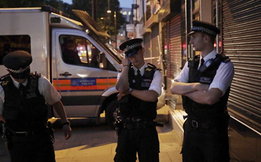 Londonda etirazçılarla polis arasında toqquşma olub: xəsarət alanlar var