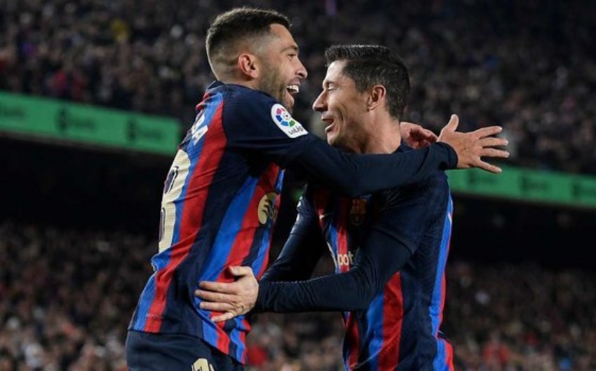 Барселона обыграла Севилью и увеличила отрыв от Реала в чемпионате Испании по футболу