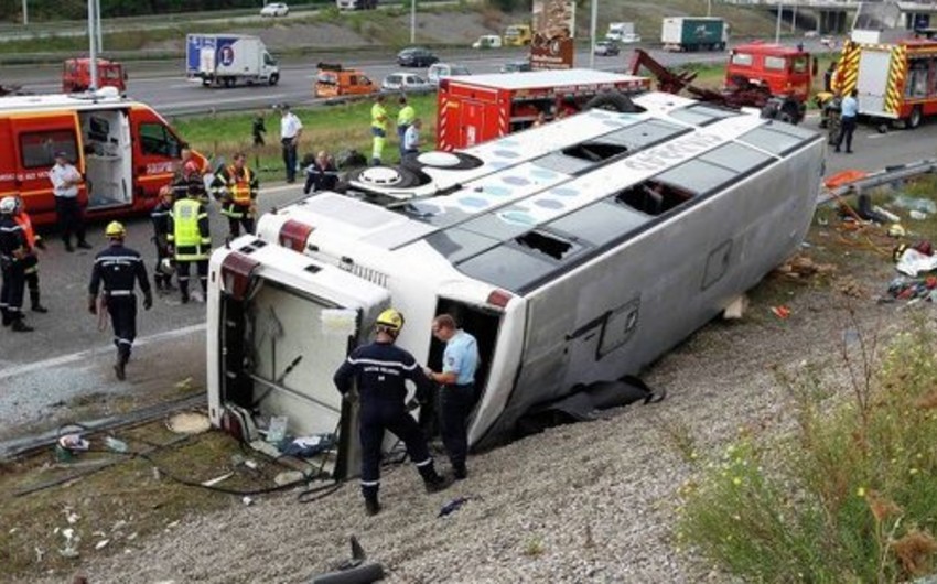 На юге Венесуэлы при аварии с автобусом погибли по меньшей мере 11 человек
