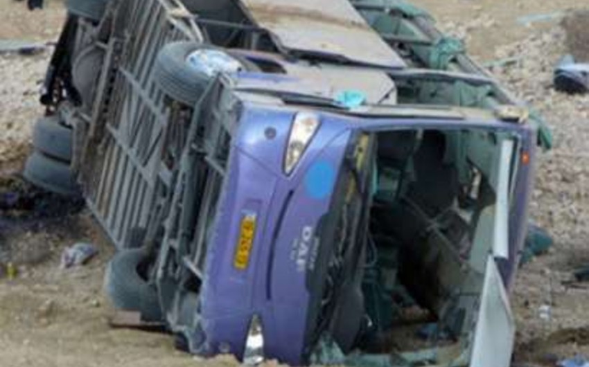 ​Hindistanda avtobusun dərəyə düşməsi nəticəsində 15 nəfər ölüb