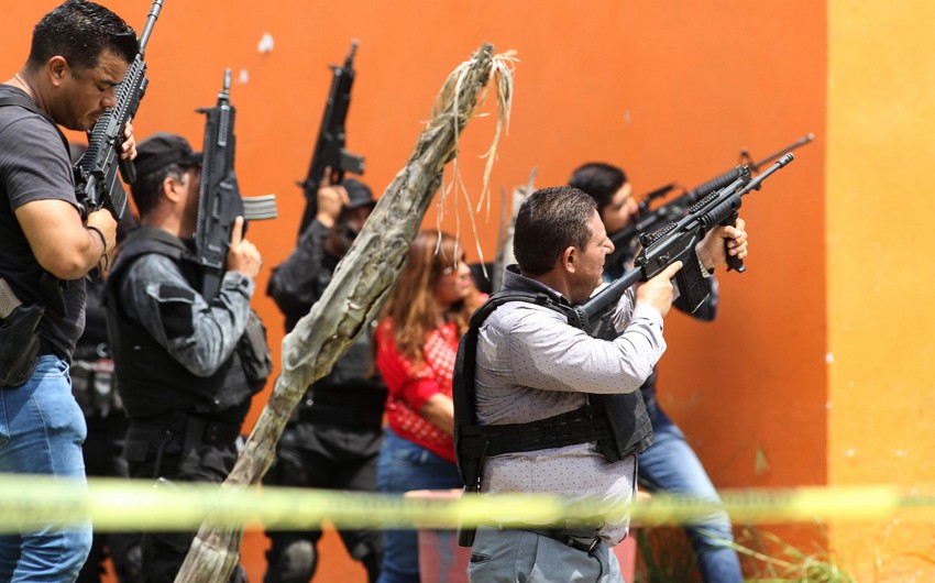 Meksikada narkokartellərin toqquşması zamanı 8 nəfər öldürülüb