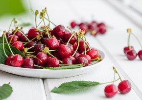 Азербайджан возобновил поставки вишни и черешни из двух стран