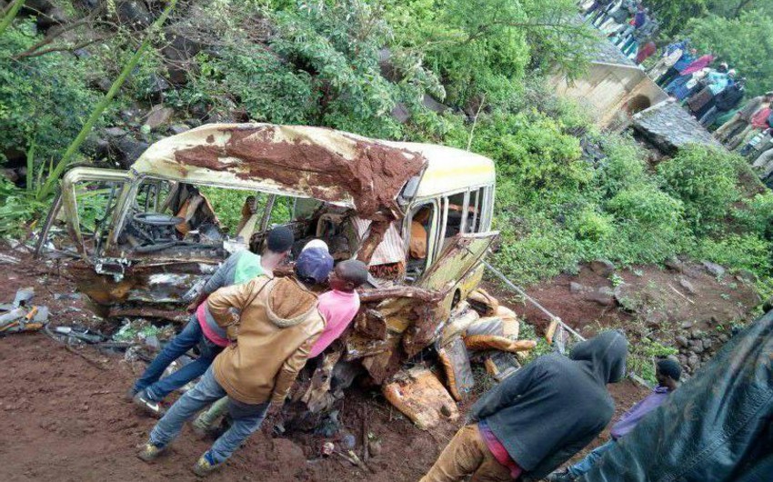 Tanzaniyada avtobus aşıb, 2 nəfər ölüb, 42-si yaralanıb