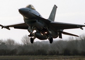 Чехия передала Украине первый авиатренажер американского истребителя F-16