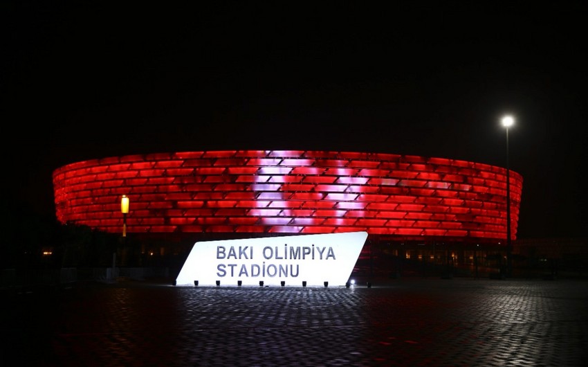 Бакинский олимпийский стадион подсвечен в цвета флага Турции