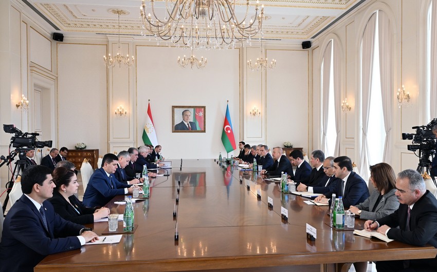 Expanded meeting between Azerbaijani and Tajikistani Presidents starts