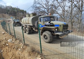 По дороге Ханкенди-Лачын беспрепятственно проехал 61 автомобиль российских миротворцев