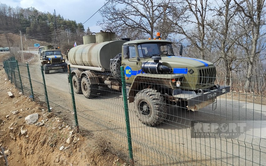 По дороге Ханкенди-Лачын беспрепятственно проехал 61 автомобиль российских миротворцев