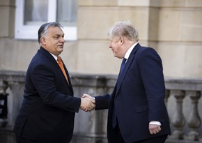 Джонсон обсудил с Орбаном тему нефтяного эмбарго против России