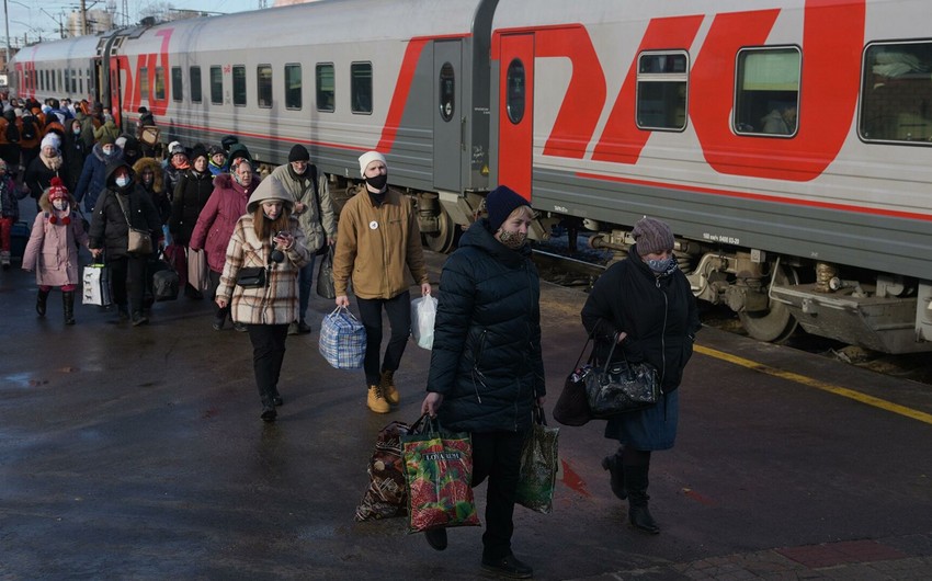 Ukraynadan Polşaya köçən qaçqınların sayı 2 milyonu ötüb