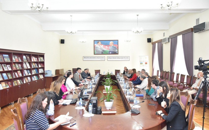 Проведен круглый стол с участием деятелей культуры Азербайджана и Беларуси
