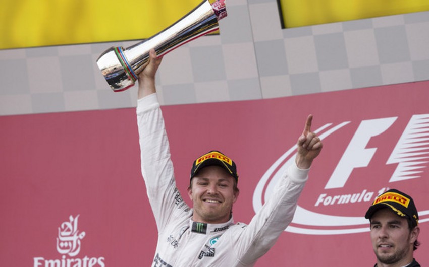 ​Гонщик Мерседеса стал первым в истории победителем этапа Формулы-1 в Баку