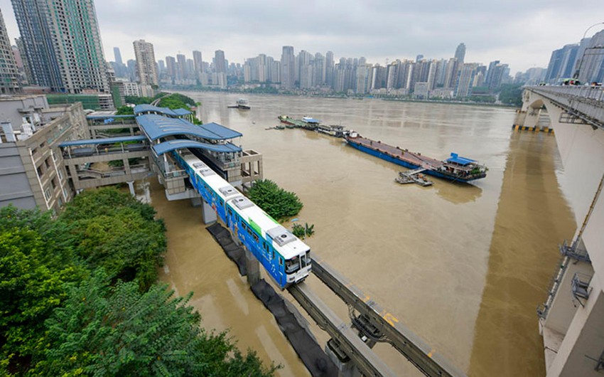 Китайский мегаполис затопило крупнейшее за последние 80 лет наводнение