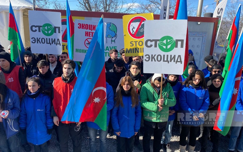 Акция на дороге Ханкенди-Лачын: протестующие требуют положить конец экологическому террору