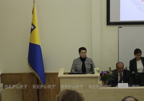 Посол Азербайджана в Украине выступила перед студентами в Киеве
