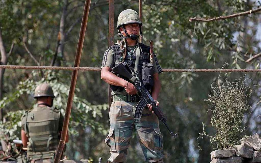 Hindistanda hərbi karvana hücum olub, polkovnik və ailəsi öldürülüb