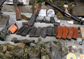 В Ханкенди обнаружены автоматы и гранаты