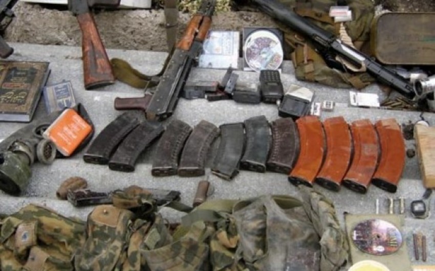 В Ханкенди обнаружены автоматы и гранаты