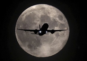 Boeing plane makes emergency landing in Russia