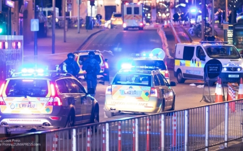 Мужчина напал с ножом на прохожих недалеко от мечети на севере Лондона