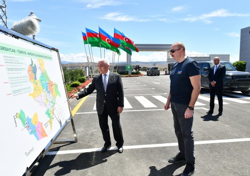 Президент Ильхам Алиев открыл 330-киловольтную узловую подстанцию 