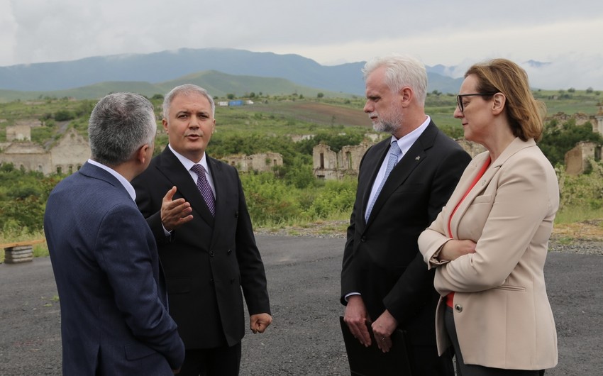 ABŞ səfiri: Füzulidə dağıntıların miqyasını, eyni zamanda yenidənqurma işlərini görəndə çox təsirləndik