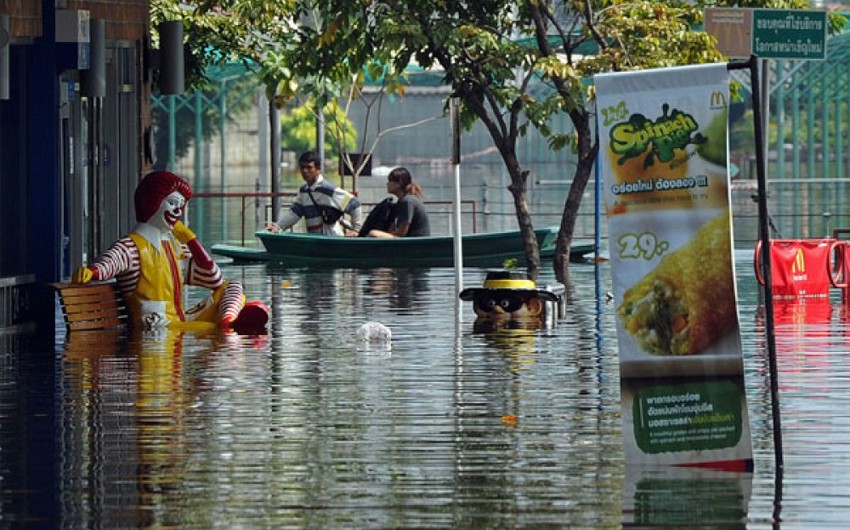 В Таиланде число жертв наводнения превысило 40