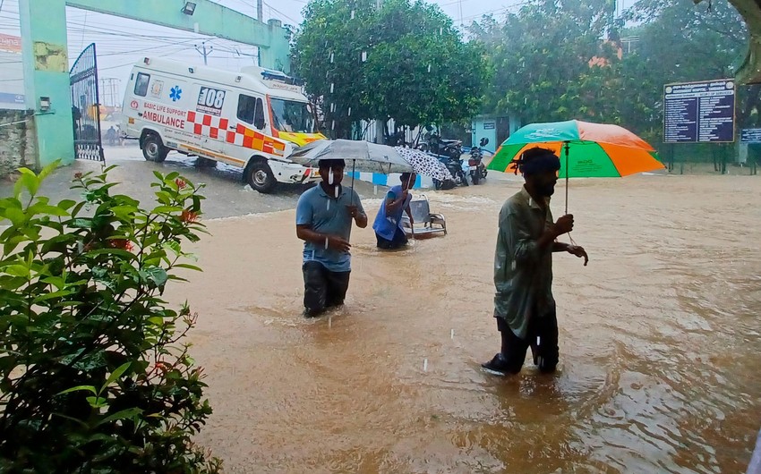 На юго-востоке Индии из-за циклона Мичаунг погибли 17 человек