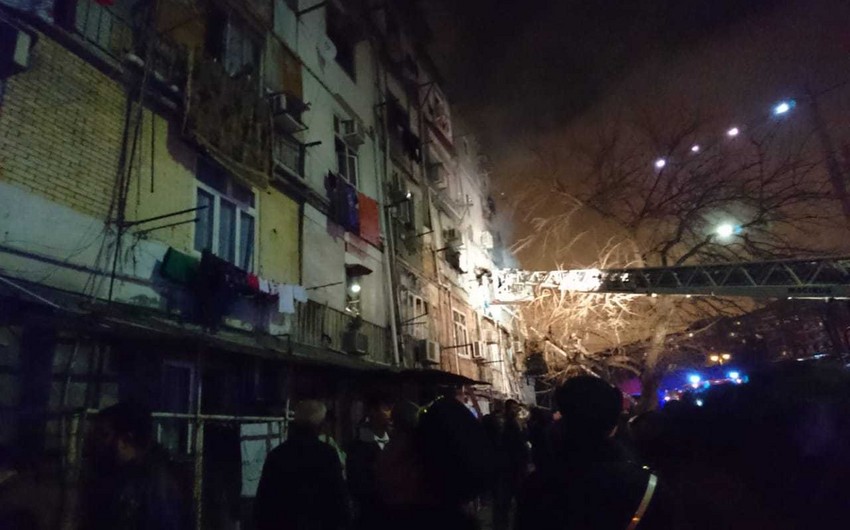 Пожар в общежитии в Баку, есть жертвы - ФОТО - ВИДЕО - ДОПОЛНЕНО
