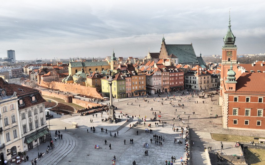 Польша перейдет в режим локдауна из-за коронавируса