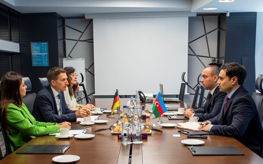 German Embassy representatives visit Azercosmos