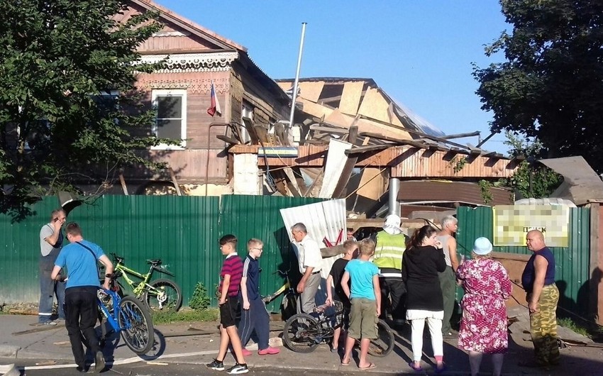 В Петербурге при взрыве газового баллона в гараже дома погибли два человека - ВИДЕО
