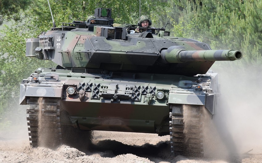 Испания на следующей неделе передаст Украине танки Leopard