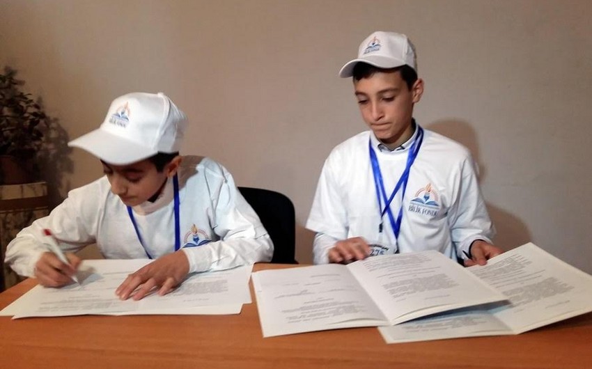 Фонд Знание организовал встречу бакинских и сальянских школьников
