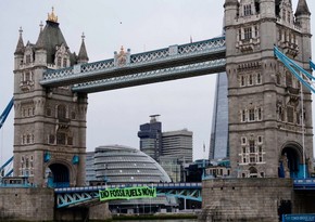 Тауэрский мост в Лондоне перекрыли в результате акции экоактивистов