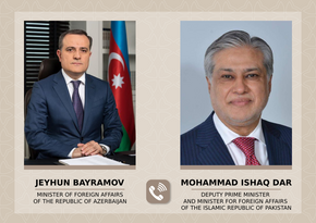 Azerbaijani and Pakistani FMs discuss future plans