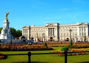 СМИ: Букингемский дворец может подать в суд на обвинившего Карла III в расизме