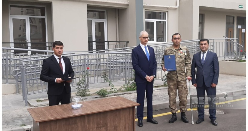 Gəncədə şəhid ailələri və müharibə əlillərinə 65 mənzil verilib