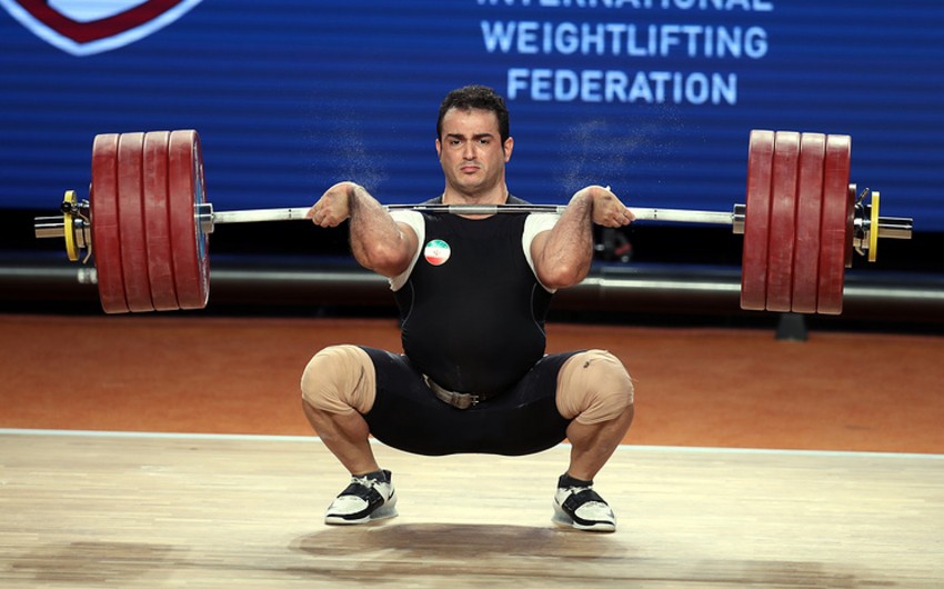 İran ağırlıq qaldıranı dünya rekordu müəyyənləşdirib