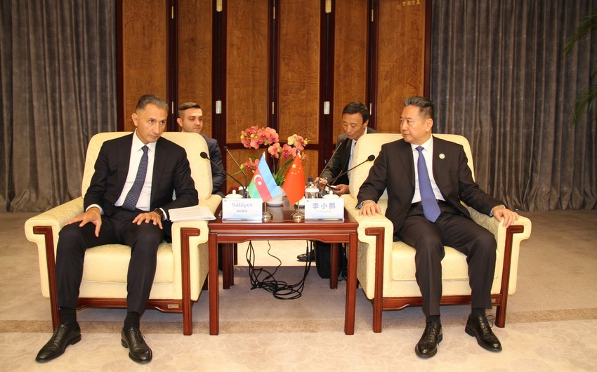 Azerbaijan, China discuss possibilities of expanding flight network 