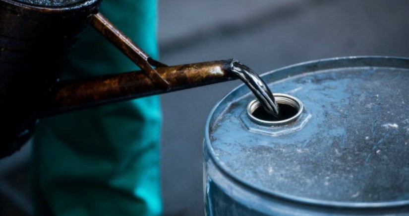 Brent oil prices fall to $80.6 per barrel 